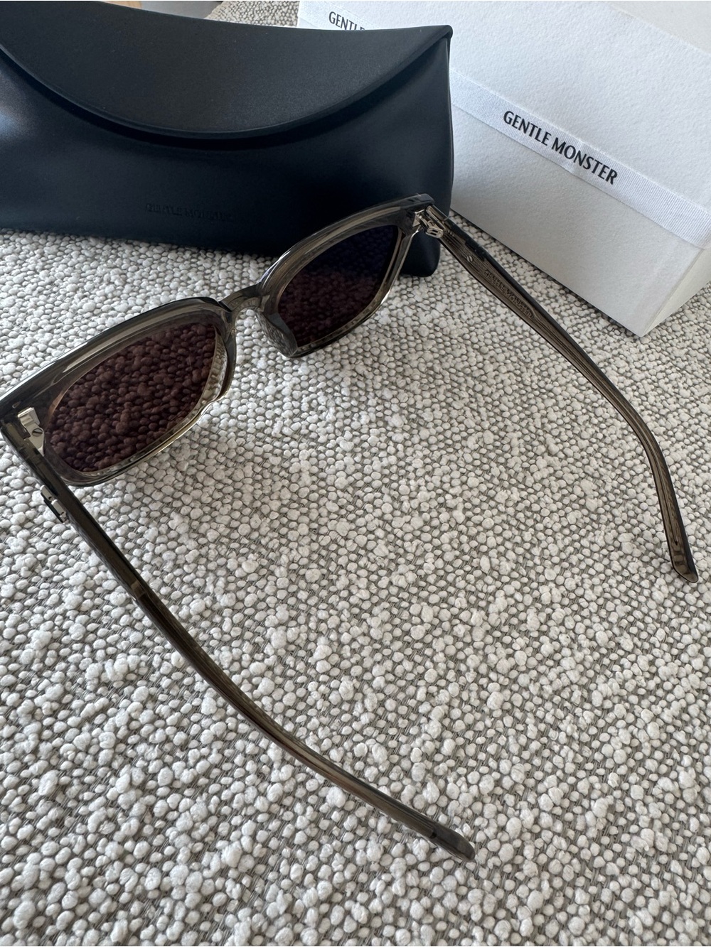 Gentle Monster Dear KC6 Sunglasses with Green/Brown Lenses New in Box - Picture 5 of 7